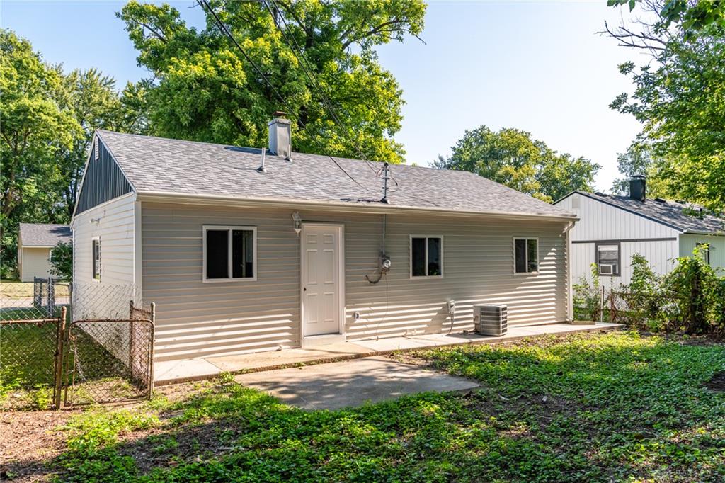 1103 Russell Property Photo 32
