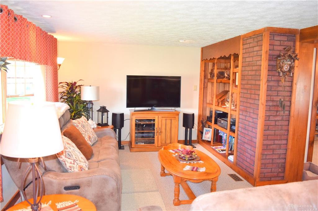 515 Snyder Property Photo 35