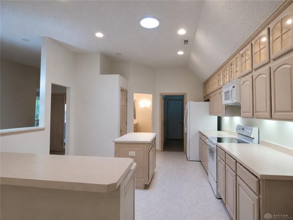 4647 Elysian B Property Photo 12