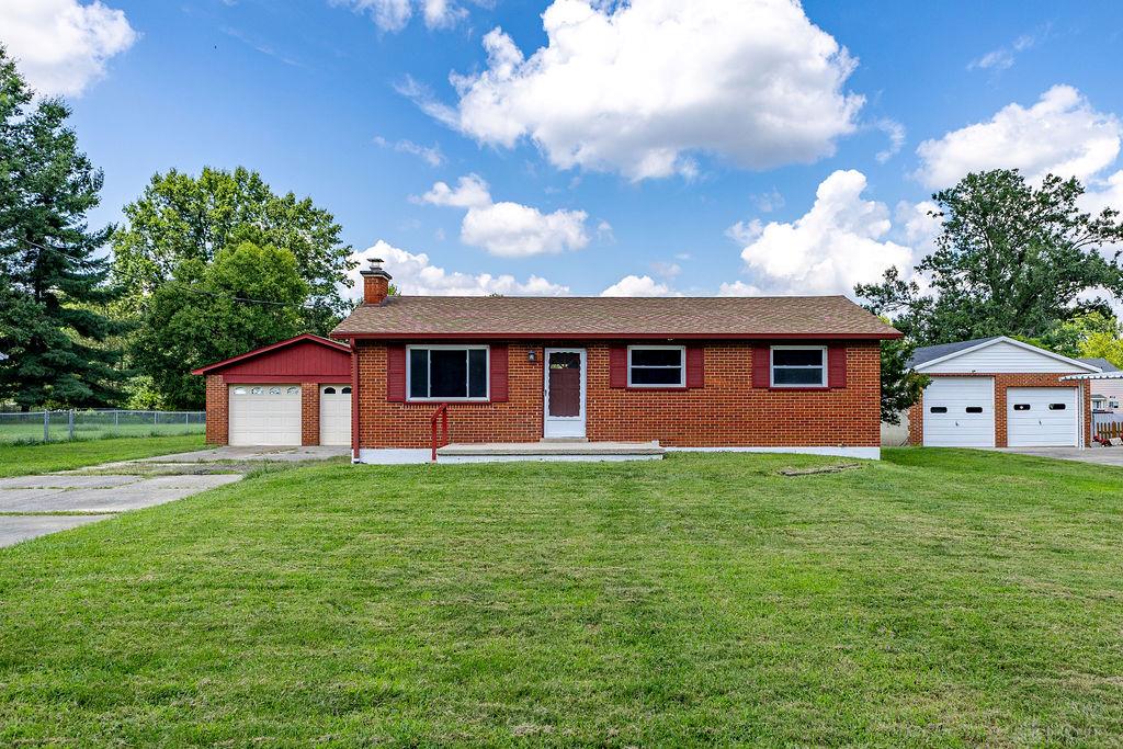 8016 School Property Photo 1