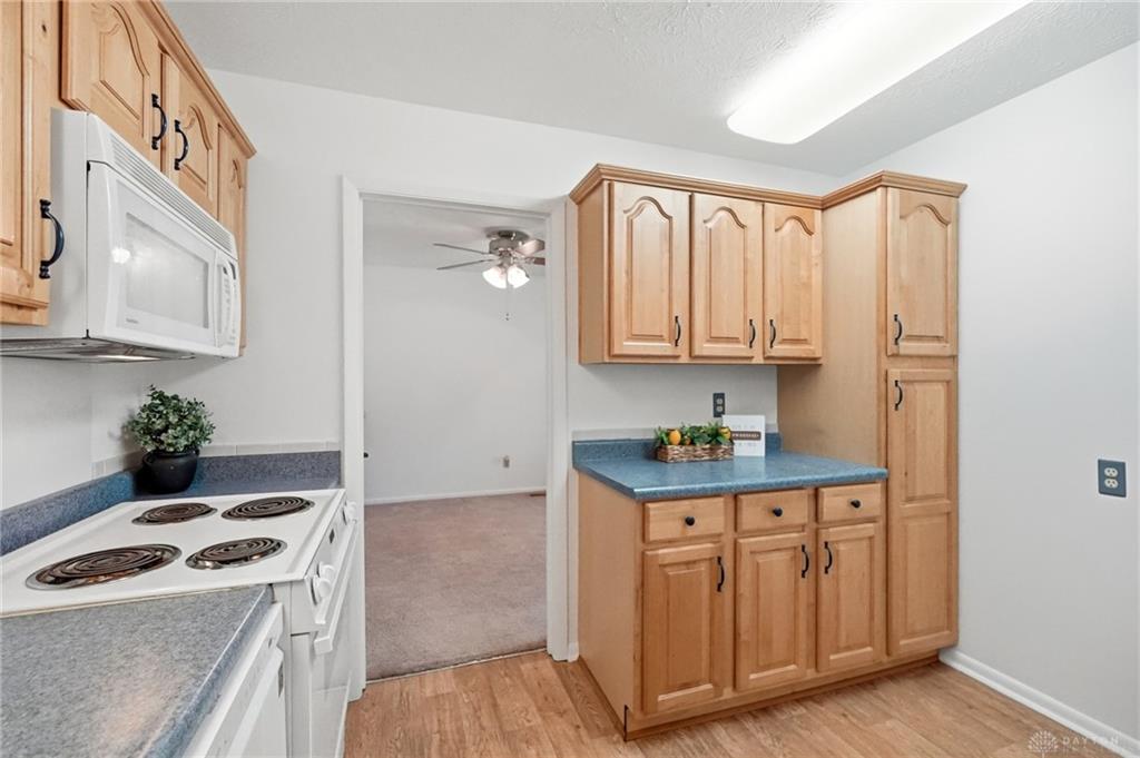 976 Kathryn Property Photo 14