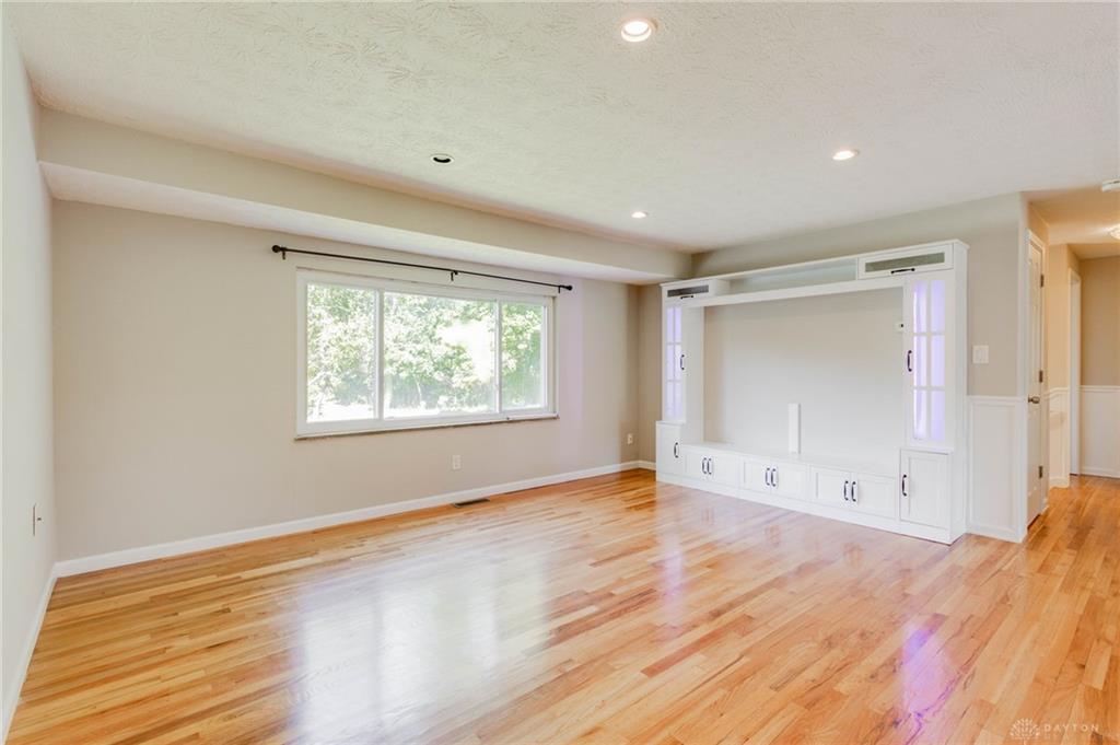 615 Wright Property Photo 4