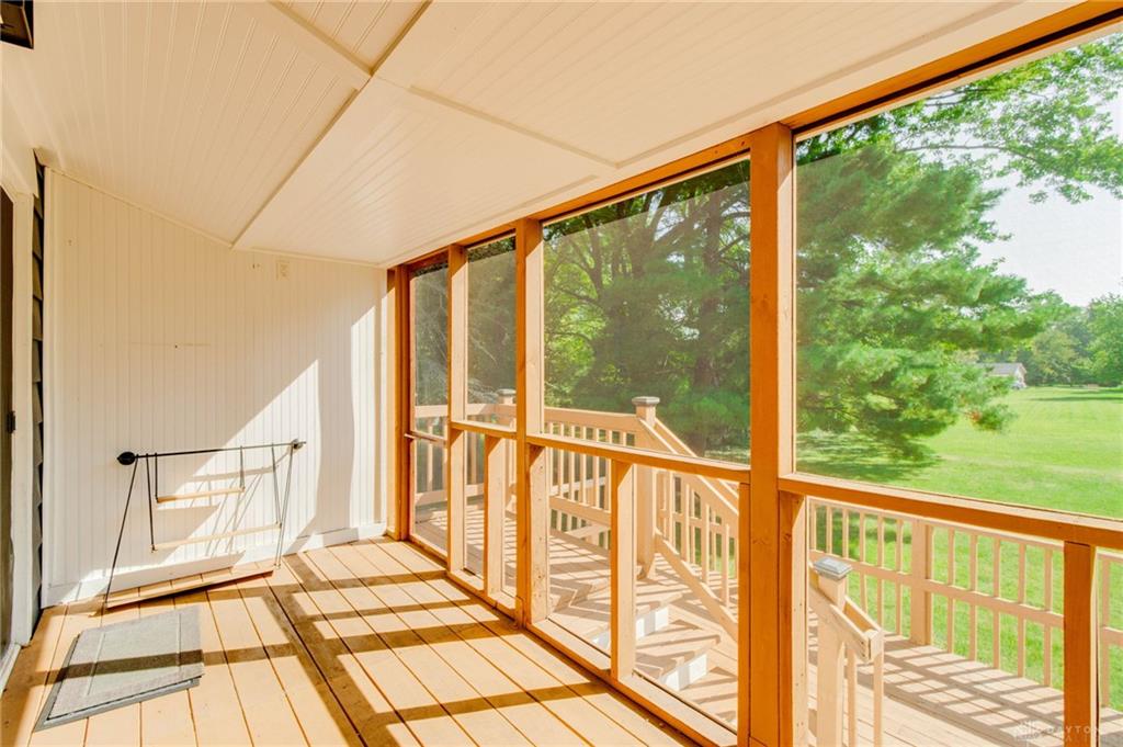 615 Wright Property Photo 31