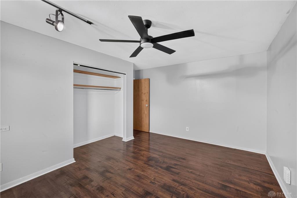 2317 E Rahn Property Photo 26