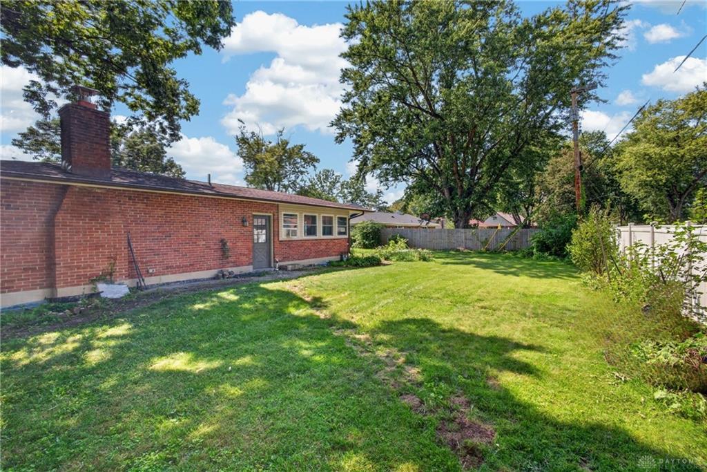 2317 E Rahn Property Photo 32
