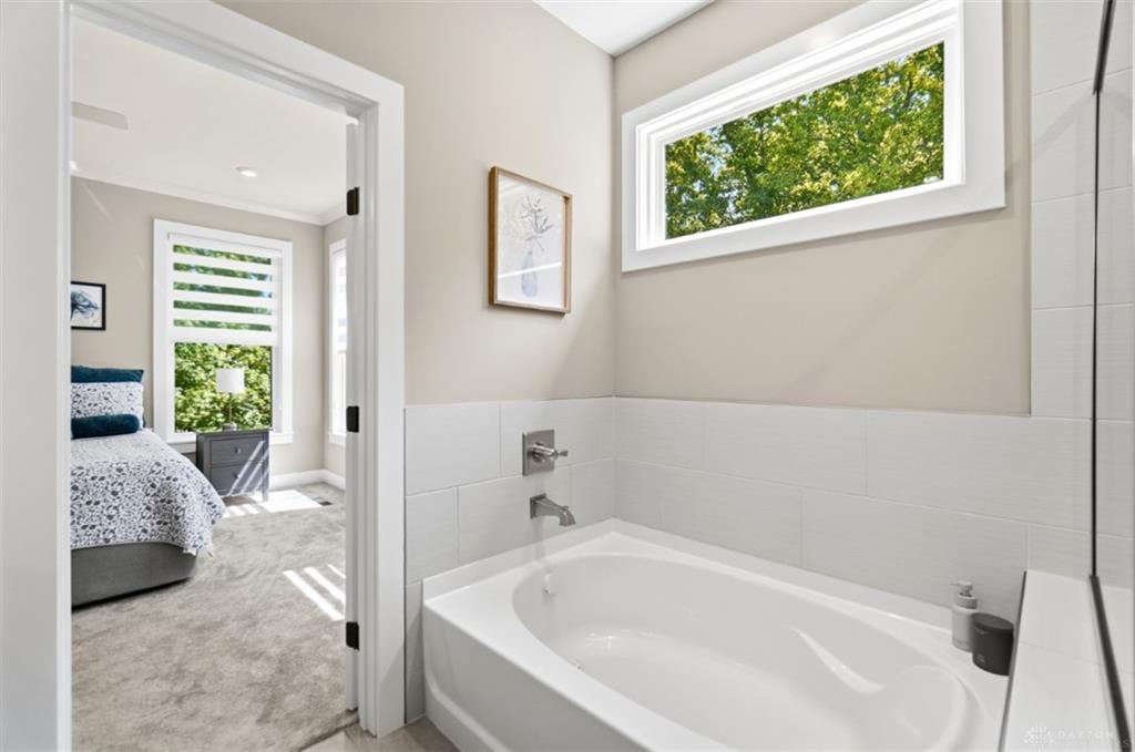132 Blossom View Property Photo 40