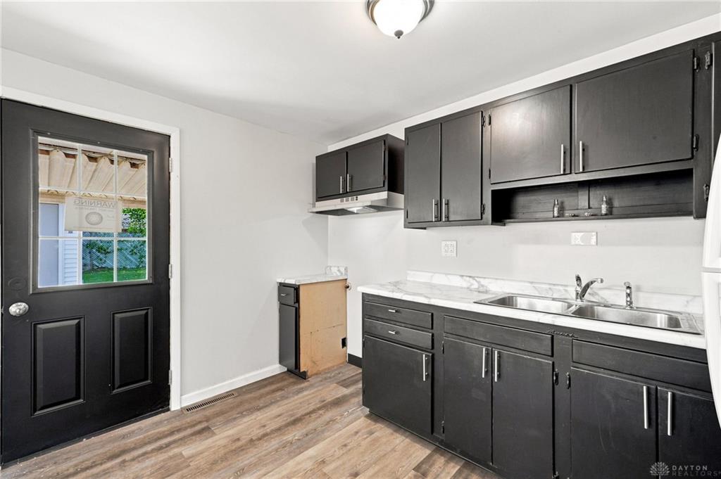314 Enxing Property Photo 9