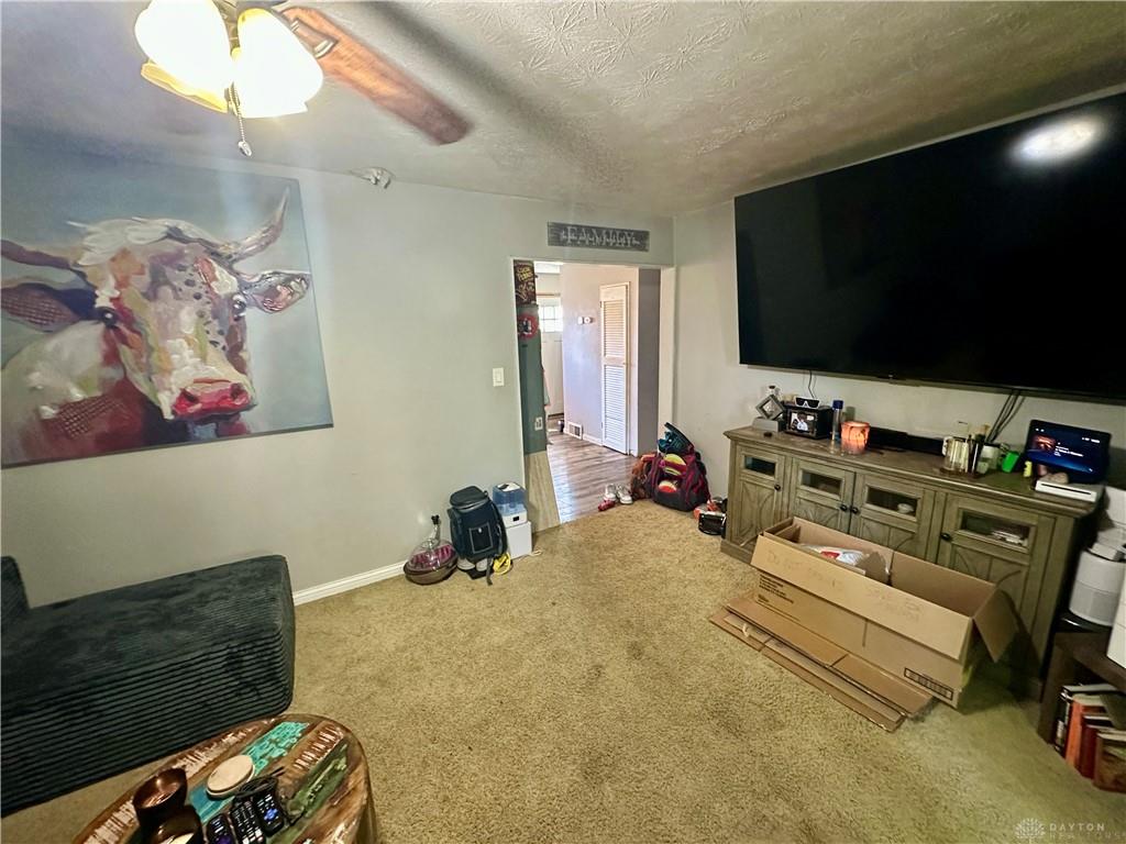 1601 Tabor Property Photo 3