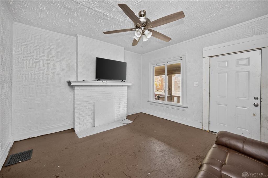 417 Delaware Property Photo 8