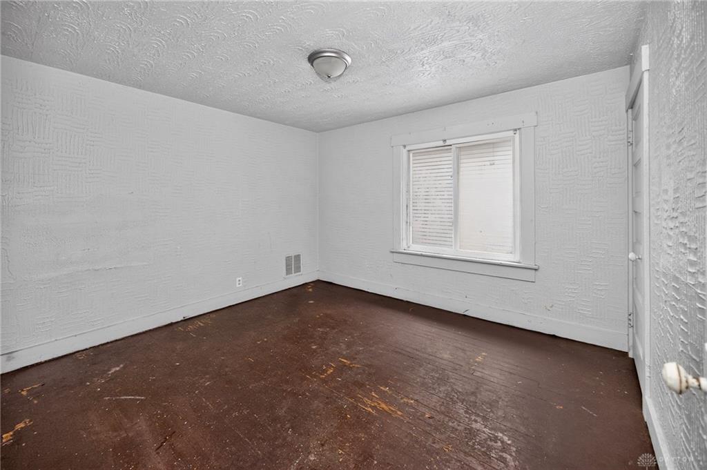 417 Delaware Property Photo 23