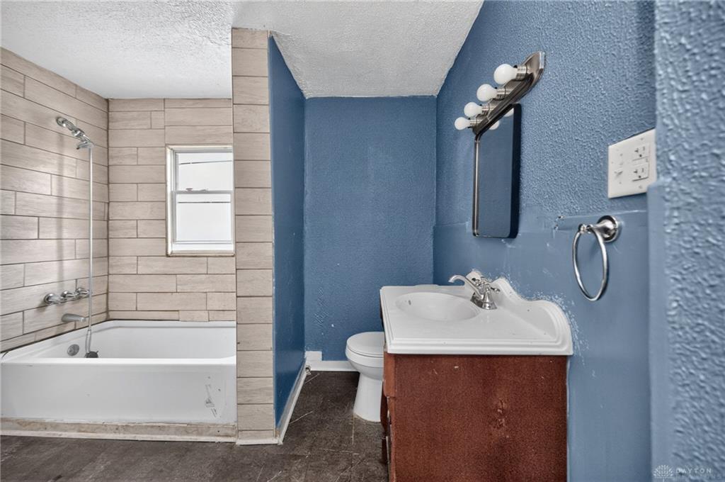 417 Delaware Property Photo 29
