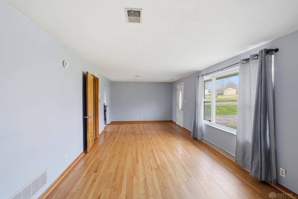 5267 Radford Property Photo 6