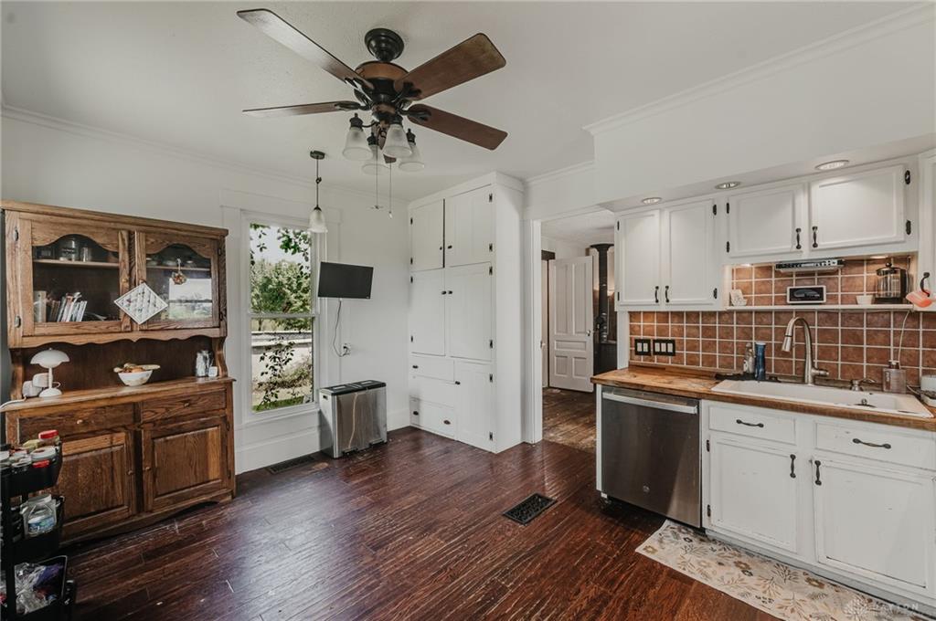 377 Bischoff Property Photo 18