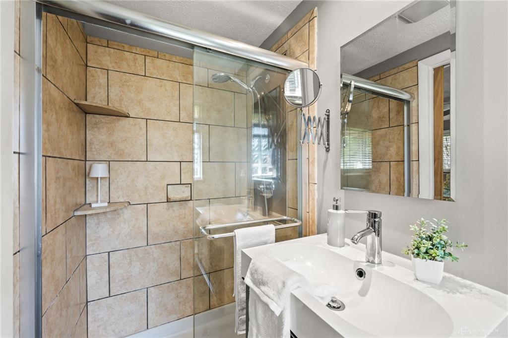 300 Heidi Property Photo 29