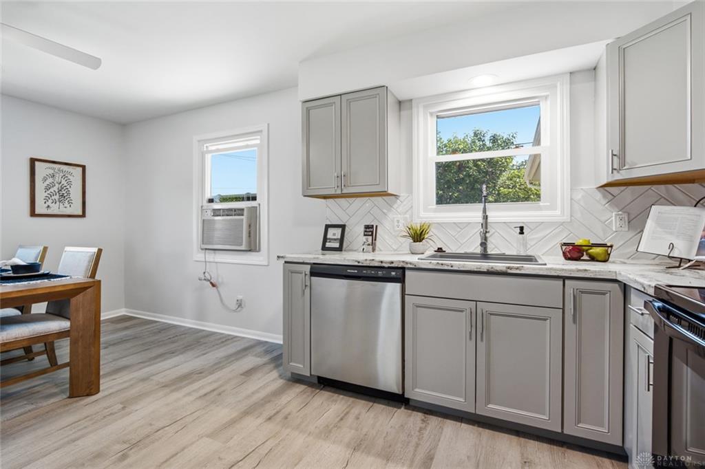 8543 Kingston Property Photo 4