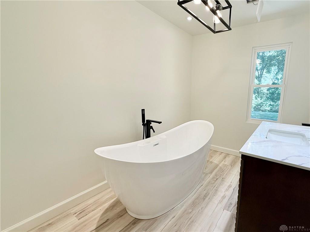 524 S Main Property Photo 12
