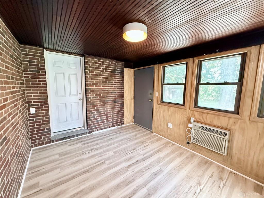 524 S Main Property Photo 18