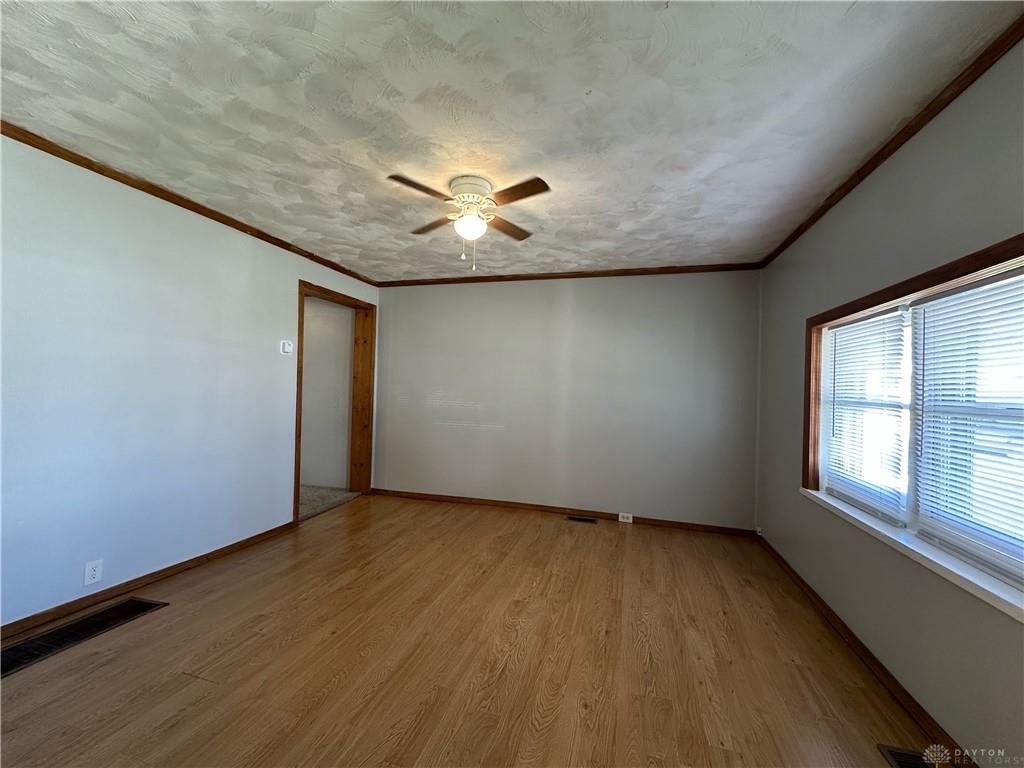 525 Sater Property Photo 6