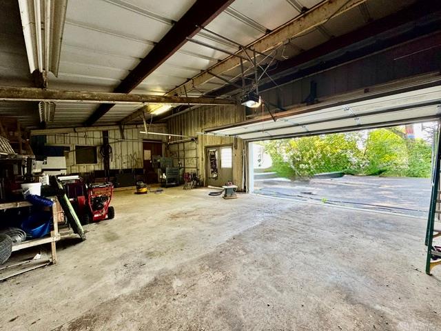 3335 E High Property Photo 86