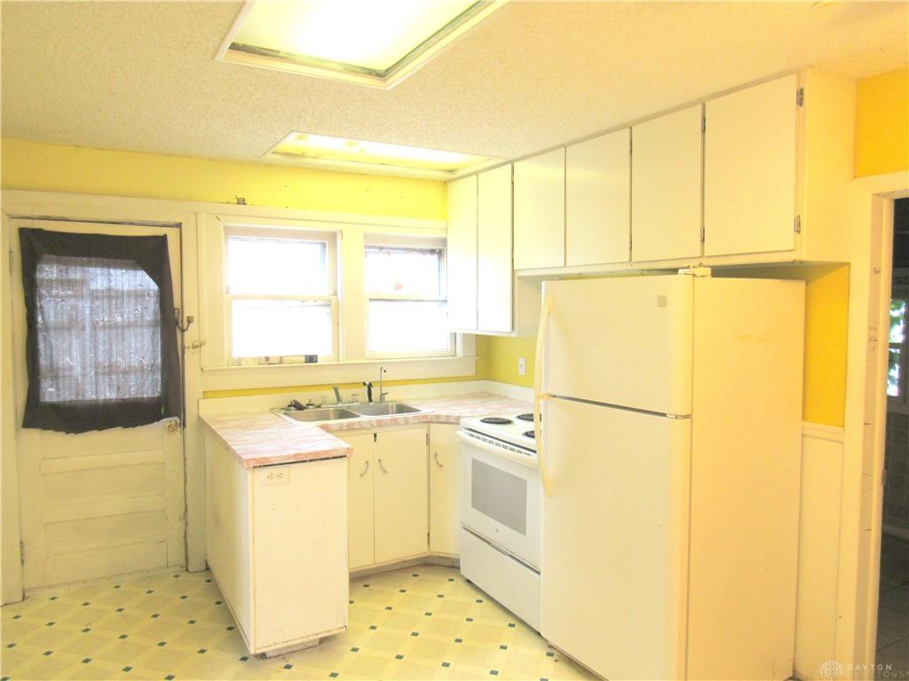 901 E Canal Property Photo 6