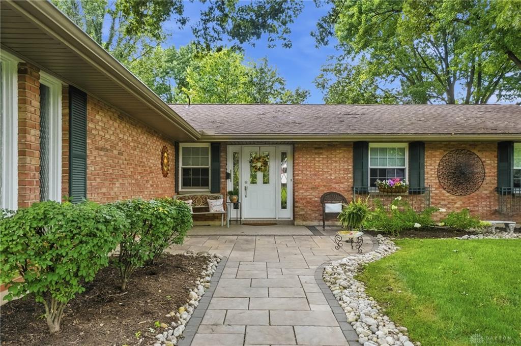 271 Edgebrook Property Photo 7