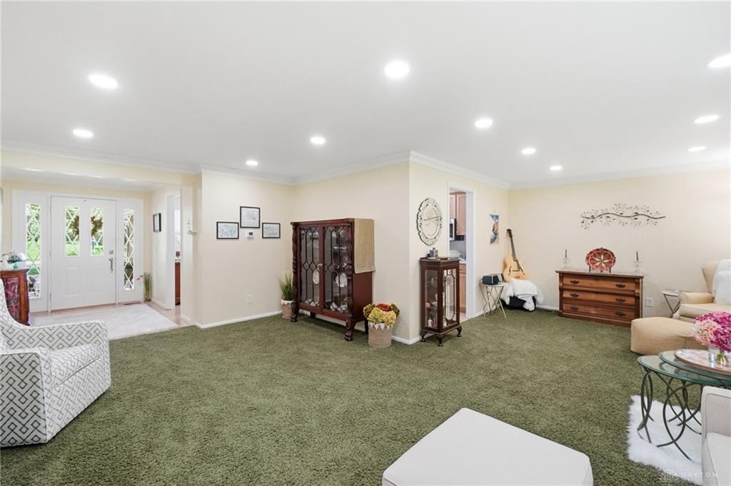 271 Edgebrook Property Photo 12