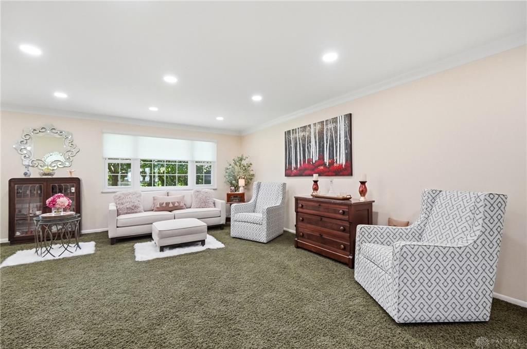 271 Edgebrook Property Photo 14