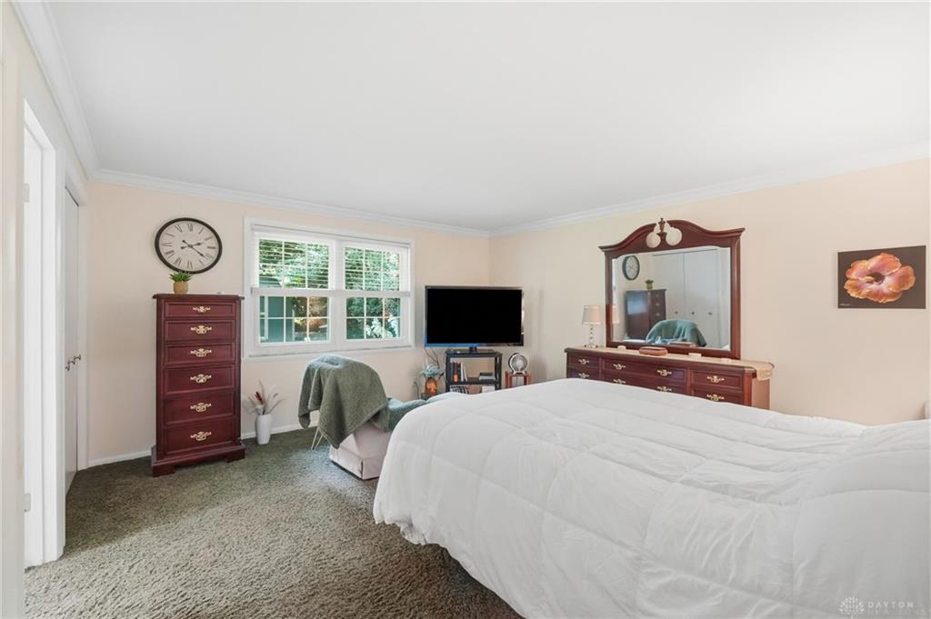 271 Edgebrook Property Photo 31