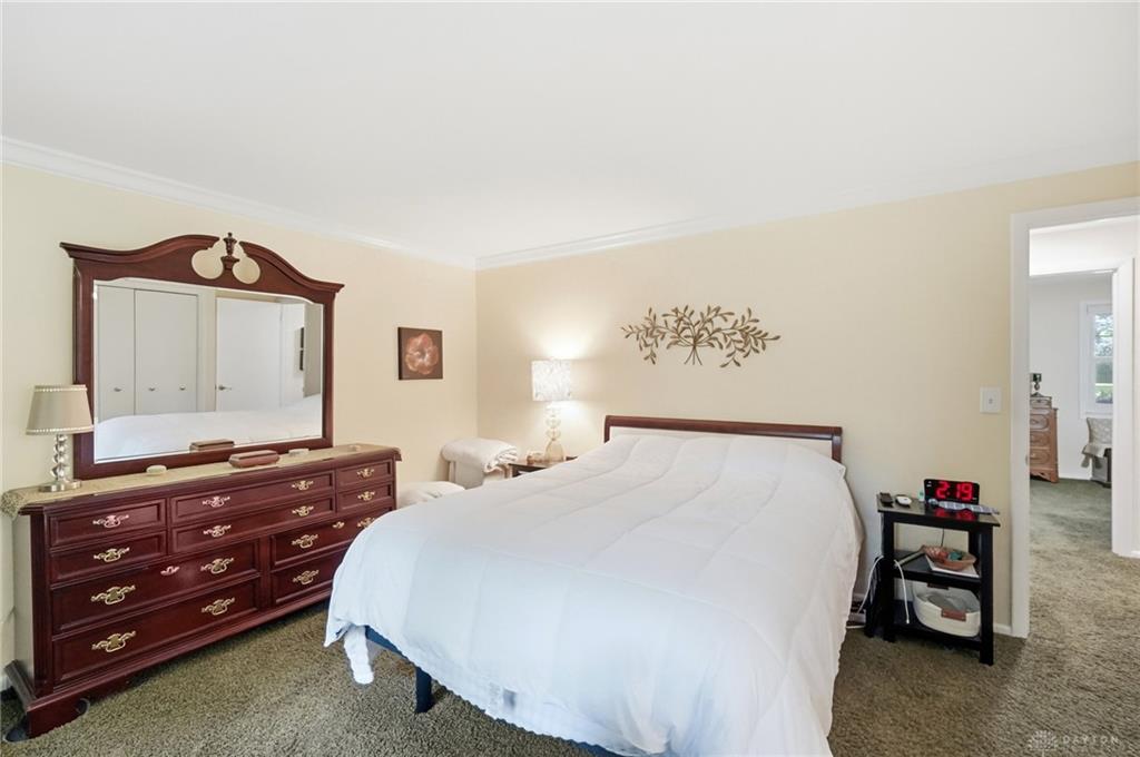 271 Edgebrook Property Photo 32
