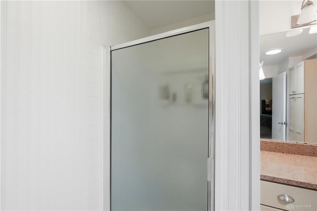271 Edgebrook Property Photo 35