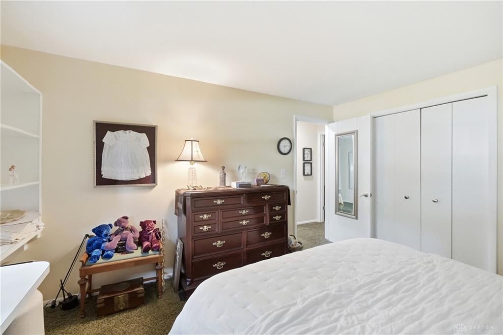 271 Edgebrook Property Photo 38