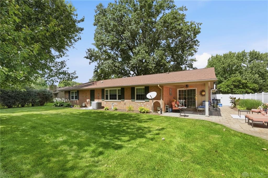 271 Edgebrook Property Photo 47