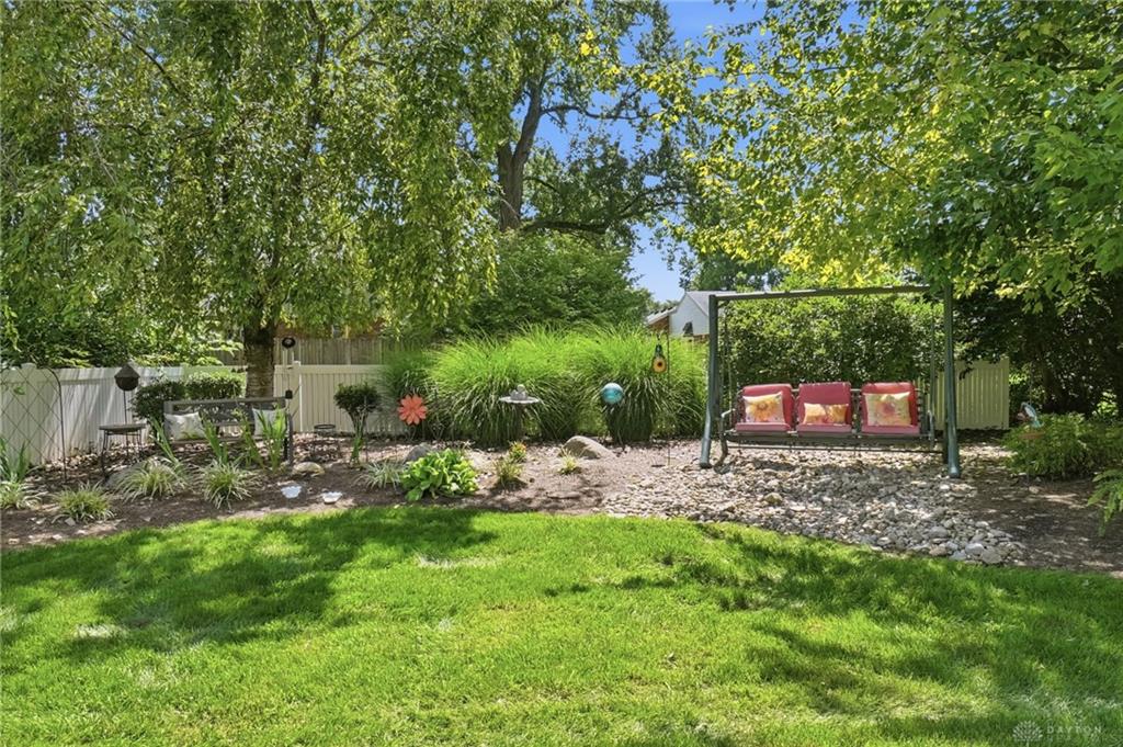 271 Edgebrook Property Photo 50