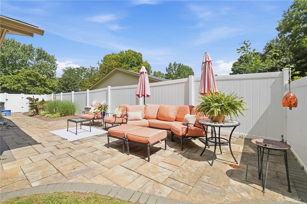 271 Edgebrook Property Photo 54