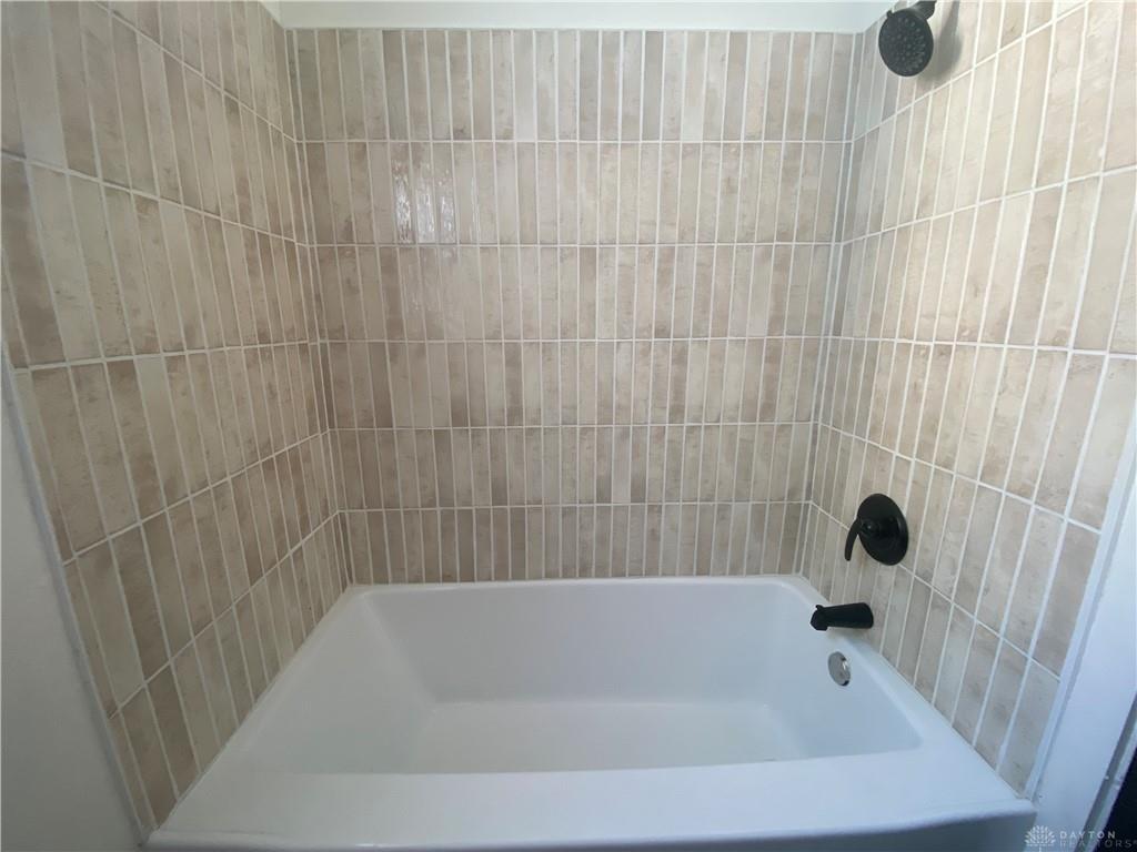 1033 W North Property Photo 7