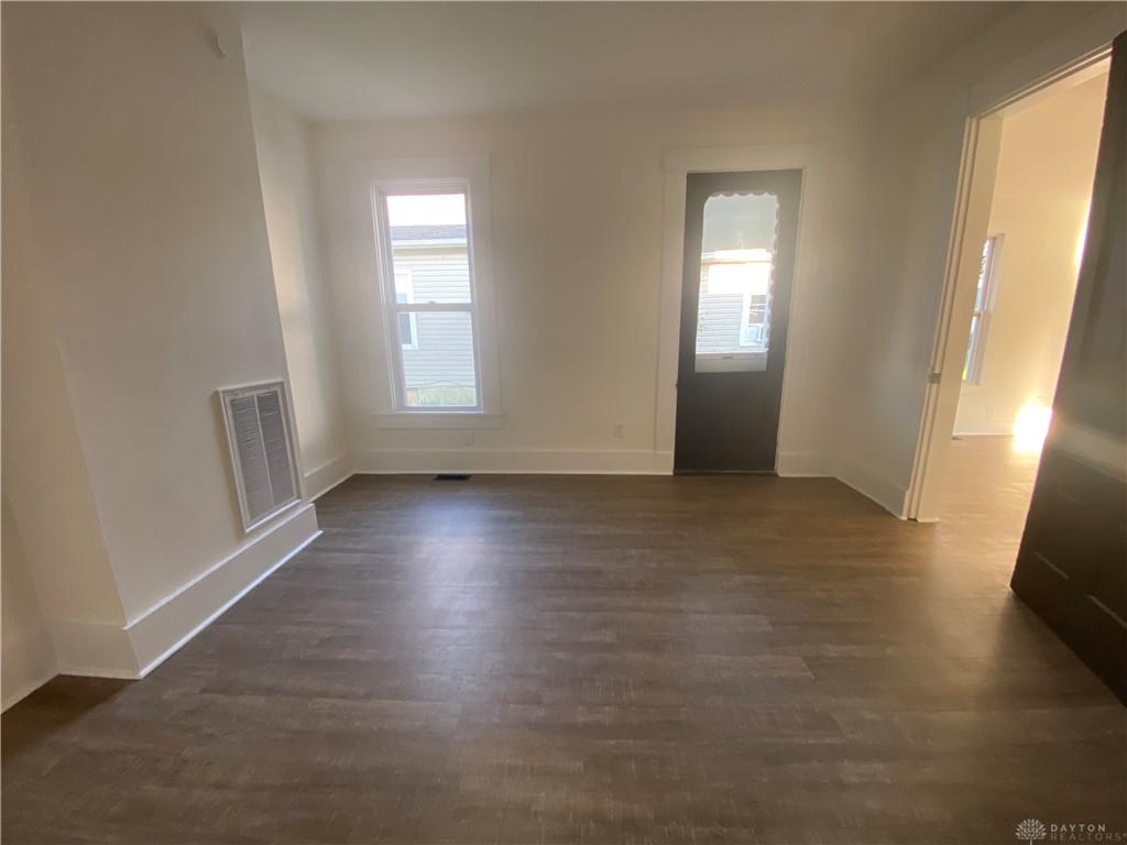 1033 W North Property Photo 9