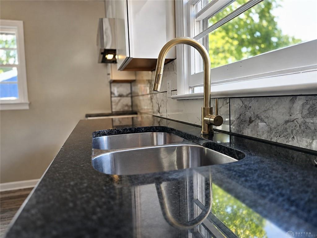 1309 Kenwood Property Photo 4
