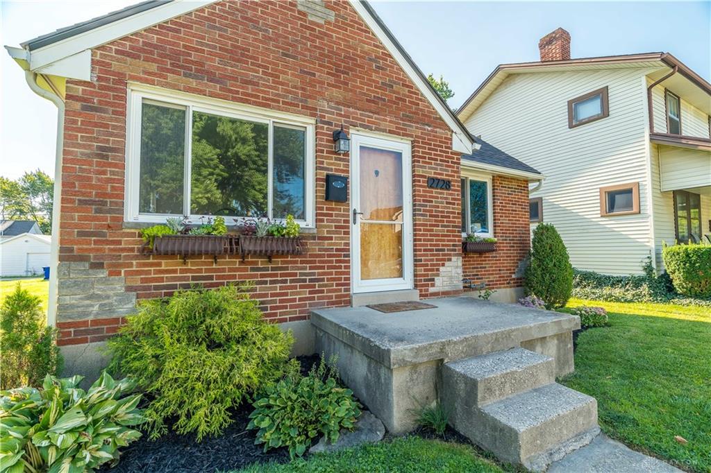 2728 Whittier Property Photo 3