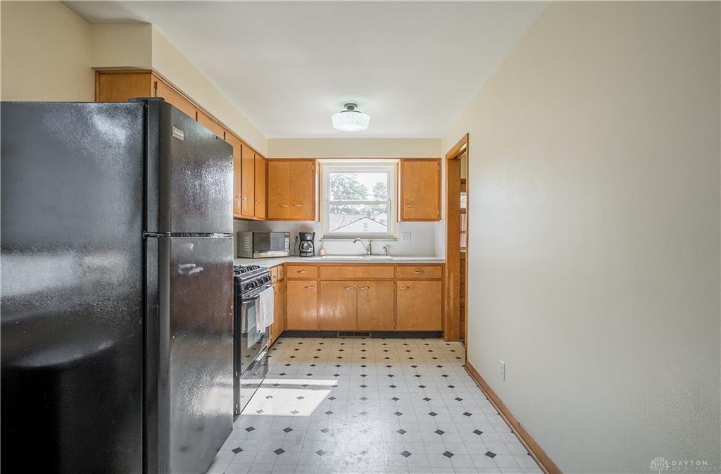2728 Whittier Property Photo 8