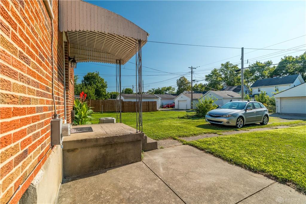2728 Whittier Property Photo 26