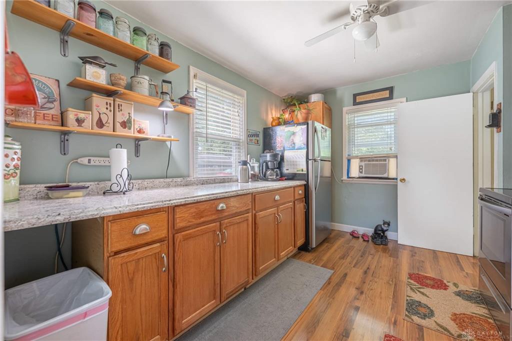 1669 Humphrey Property Photo 10