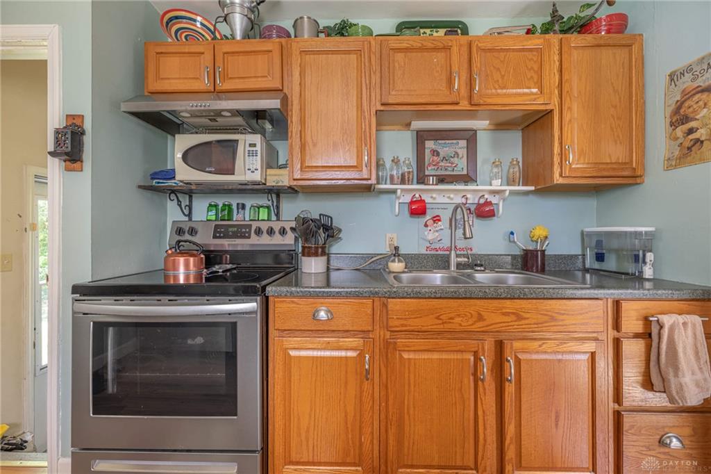1669 Humphrey Property Photo 11