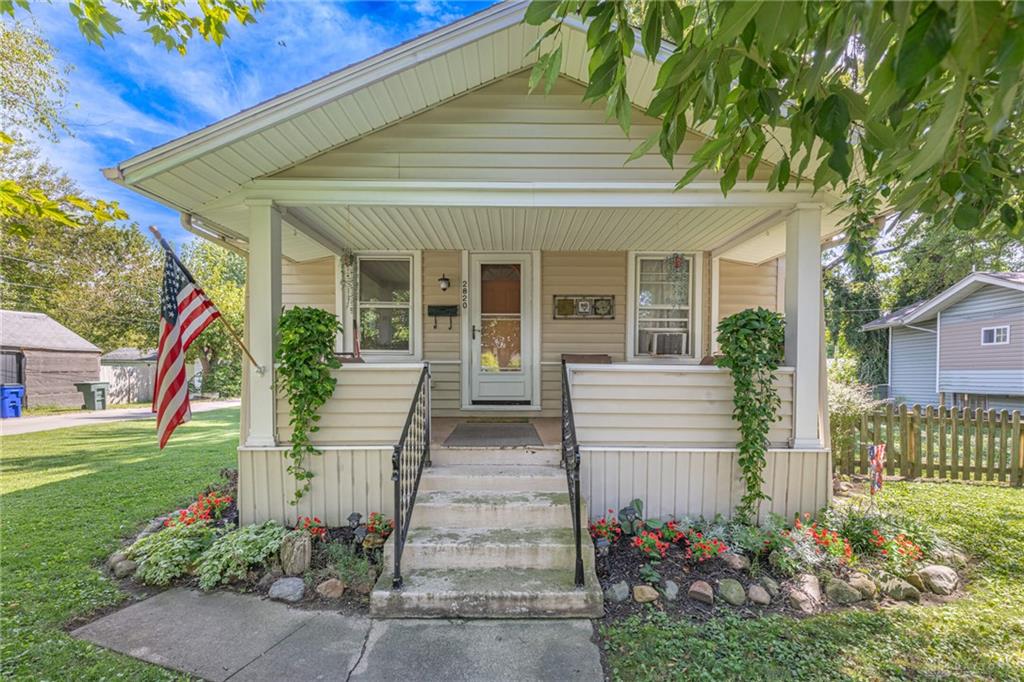 2820 Lansing Property Photo 1