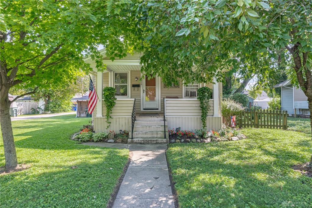 2820 Lansing Property Photo 2