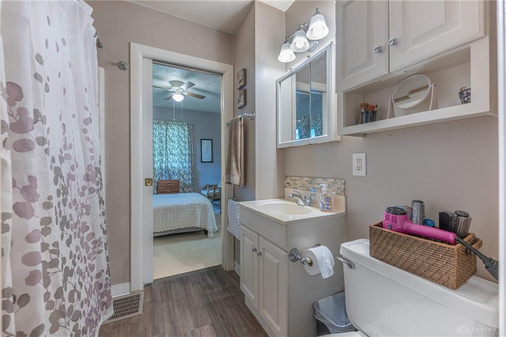 2820 Lansing Property Photo 14