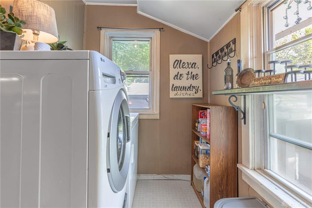 2820 Lansing Property Photo 17