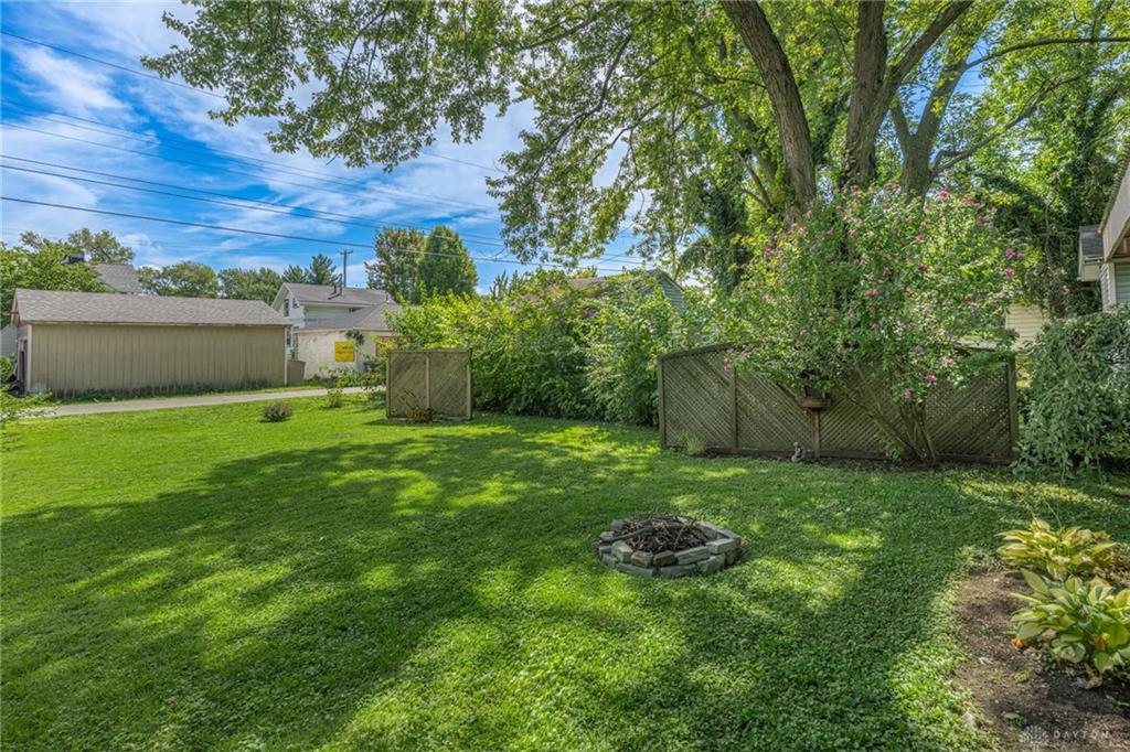 2820 Lansing Property Photo 27