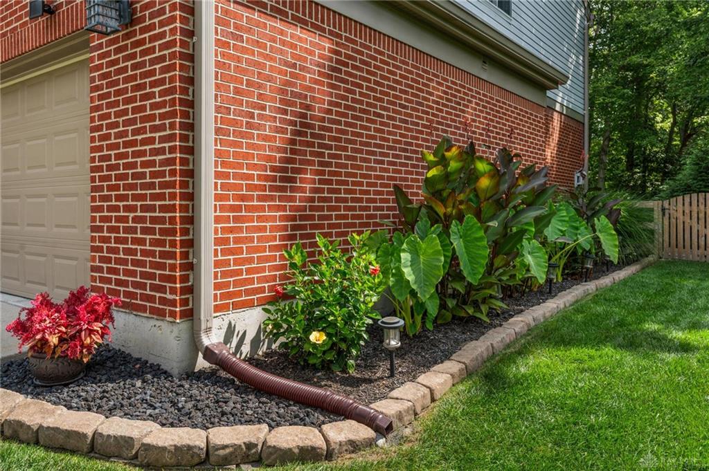 6486 Pickering Property Photo 4