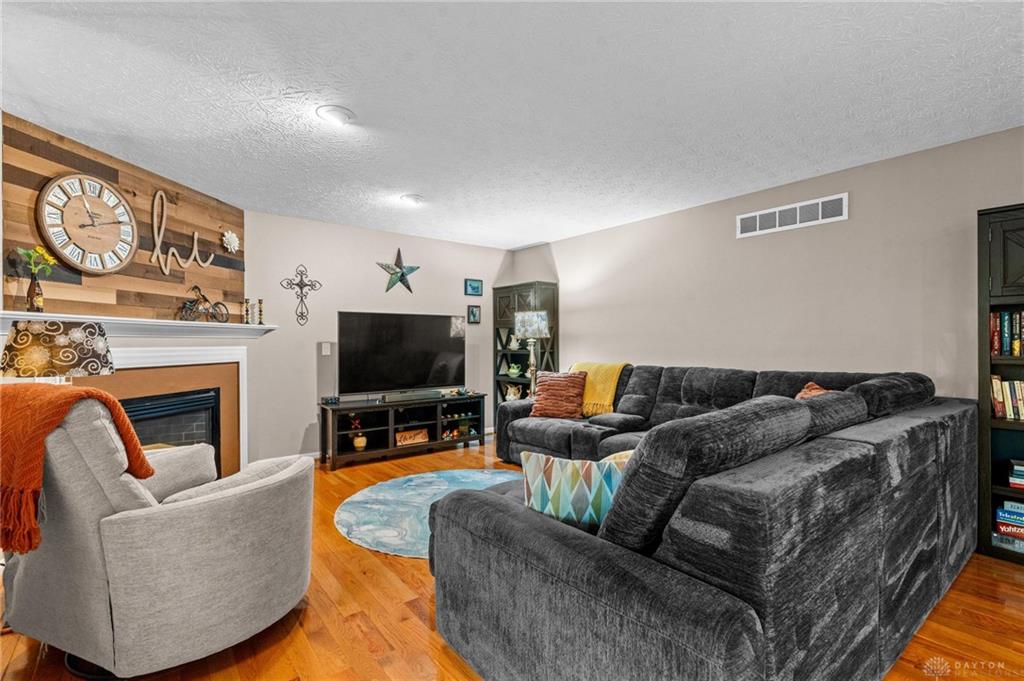 6486 Pickering Property Photo 18