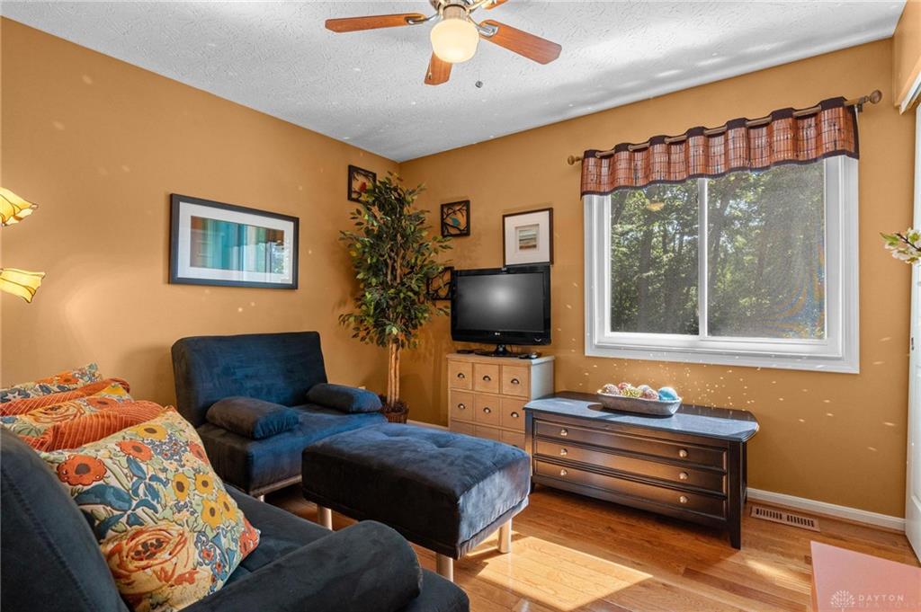 6486 Pickering Property Photo 31